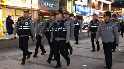 뚜벅뚜벅 도보 순찰대…수배자·전통시장 절도범까지 검거, 맹활약