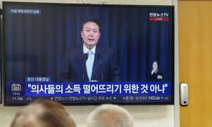 “수입 안 줄어” 대통령 담화에 의대 교수들 더 격앙