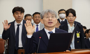 황인수 진실화해위 국장이 ‘변장’하는 이유 [현장에서]