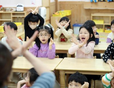 아동학대 아니어도 양육코칭·물품 지원 나선다···20개 시군구 시범사업