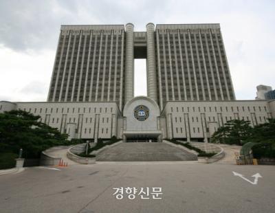 “정부에 로비” “토착왜구”···‘로톡’ 비방한 변호사들, 결국 벌금형