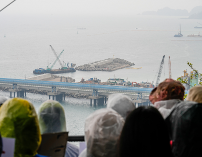 검은 파도로 덮인 명사십리···마지막 석탄화력발전소가 죽인 맹방해변