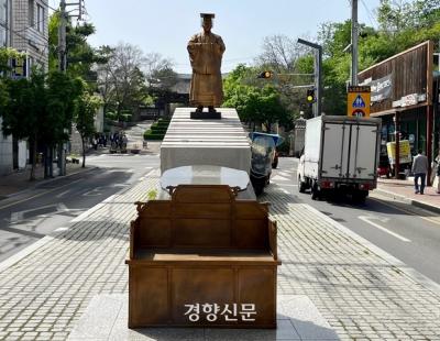 역사 왜곡 논란 대구 ‘순종황제 동상’ 철거…혈세 70억원 어쩌나