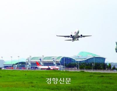 무안 두고 인천 가느라 5년간 1조…국제공항 역할 못해 부담 눈덩이