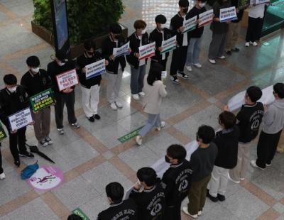 의대 정원 배정은 ‘덜 중요한’ 과정이라 “회의록 없다”는 교육부