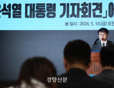 ‘인종차별 논란’ 이어 의협 회장, 이번엔 “일부 해외 의대, 지적 능력 안 돼”