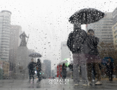 토요일 전국 곳곳 흐리고 비