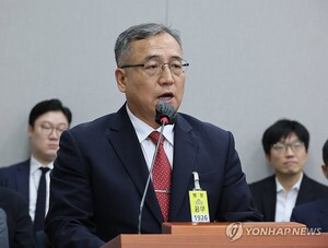 '입틀막' 대통령경호처 차장, 병무청장 '영전'…야당 일제히 비판 화살