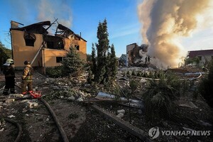 [종합] 러, 우크라 제2도시 하르키우 집중 공격.. 美 지원 앞두고 공세 강화