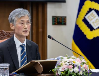 법원 순회 마친 조희대 “재판 지연, 법관 부족 영향도…다소 억울”