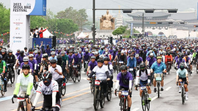 자동차 전용도로 강변북로, 자전거 7000대로 달린다