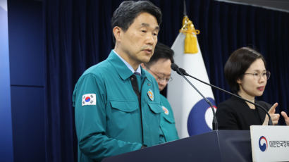 [단독]  이주호 "정부, 객관적 증원 결정" 법원에 탄원서 냈었다