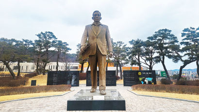 대구 '박정희광장' 이어…"TK신공항 이름 박정희공항으로" 목소리