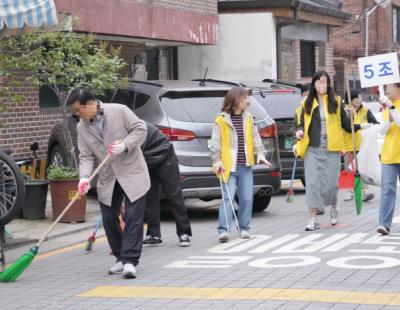 오전 7시, 동네 청소에 ‘동원’되는 공무원들…“이거야말로 권한 남용한 직장 내 괴롭힘”