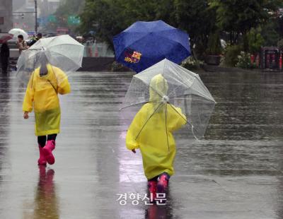 낮 최고 31도···남부 지방 오후부터 천둥·번개