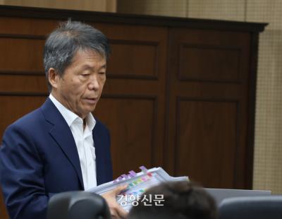 국회서 고함 질러 퇴장당한 김용원 인권위원···“국회가 구태 벗지 못했더라” 남 탓