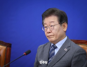 경향신문 “이재명 대표 연임 공식화, 정당 민주주의 퇴행”