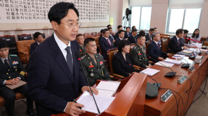 '채상병 기록' 회수한 날, 尹-국방차관 12분 추가통화 확인