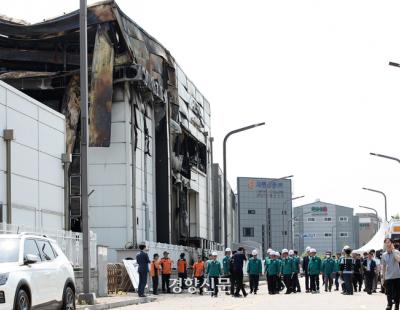 화성 리튬전지 공장 화재 사망자 신원 14명 확인…11명 추가