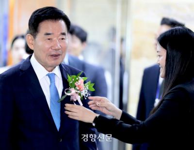 대통령 ‘이태원 음모론’ 던진 김진표…“의도와 달리 논란 유감”