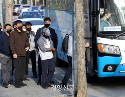 ‘쉽게쉽게’ 뽑고 자르다, 곪을 대로 곪은 제조업