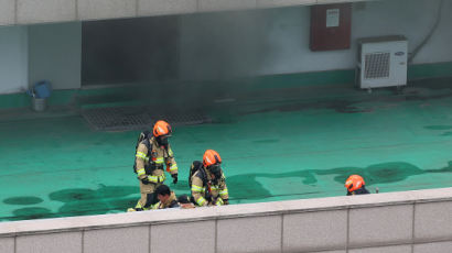 서울역 바로 옆 코레일서 화재… 인명피해 없이 불길 잡아