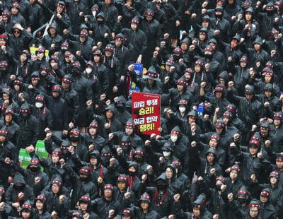 [속보]삼성전자 사상 첫 파업···당초 목표 넘긴 6540명 참가