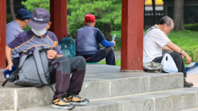 65세 이상 주민등록인구 첫 '1000만명' 돌파...국민 5명중 1명은 노인