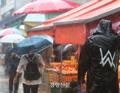 주말에도 전국에 비···무더운 날씨 계속