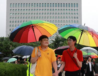 “가족결합의 변화, 적극 대응해야”…‘동성 배우자’ 피부양자 인정한 대법원 판결의 의미[플랫]