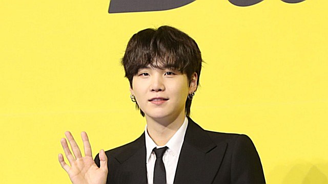 BTS 슈가, 전동 킥보드 음주운전 혐의 입건…빅히트 "사회적 물의 죄송"