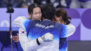 [올림픽] '24위' 김유진, 세계 1·2·4·5위 모두 꺾고 금메달