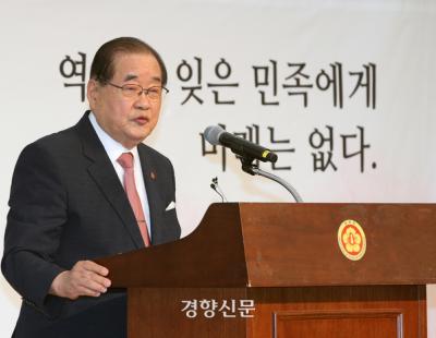 “광복을 갈라놓은 정부, 역사는 잊지 않을 것”…광복회 등 따로 연 기념식에 이어진 시민 발길