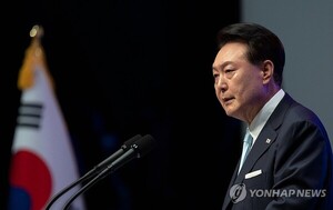 [해석] 尹, 광복절에 ‘가짜뉴스’ 뜬금포 던진 이유는?