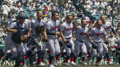 한·일 함께 뛰어 결승…한국계 고교 ‘고시엔 기적’