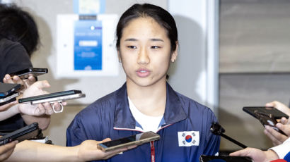 안세영, 귀국 15일 만에 공개 행보…올림픽 선수단 만찬 참석