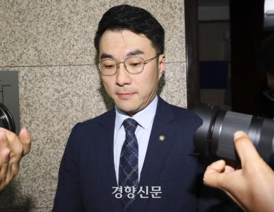 ‘코인 투기 의혹’ 김남국 첫 소환조사…의혹 제기한 장예찬은 ‘혐의없음’