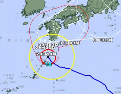 “주택 무너뜨릴 수도” 태풍 ‘산산’ 일본 접근···산사태로 일가족 매몰