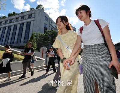 송두환 인권위원장 “아시아 최초 기후소송 헌법불합치 결정 환영”