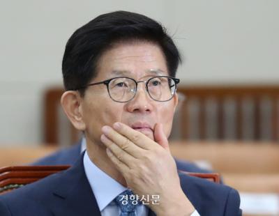 저출생이 개·고양이 탓?…한국과 미국의 황당한 논쟁 왜