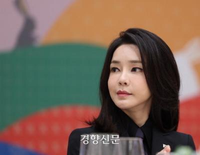 ‘반쪽짜리’ 예고된 김건희 여사·최재영 명품가방 수심위···공정성 확보할 수 있을까