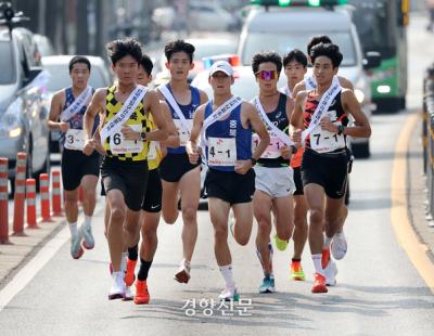 [현장 화보] ‘끝까지 달린다’…제54회 대통령기 전국통일구간마라톤대회 개최