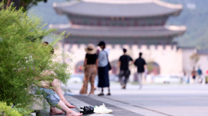 태풍 버빙카가 퍼올리는 열기…9월 늦더위, 추석까지 이어진다