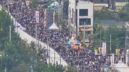 "빵 축제가 아닌 빵 지옥"…성심당이 만든 대전 '수백미터 줄'