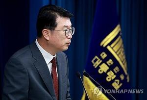 대통령실  “2025년도 의대정원은 이미 활시위 떠나…서울의대 휴학승인은 교육자로서 할 일 아니다”