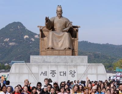 [한성우의 말과 글의 풍경]외국어·신조어 판쳐도 한국어는 여전히 건강…자학하지 말지어다