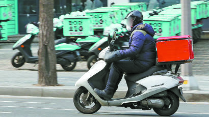 [단독] 배달오토바이 '앞번호판'...내년 초 최대 5000대 시범사업