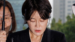 '음주운전' 문다혜 경찰 출석 "깊이 사죄…해서는 안 될 큰 잘못"