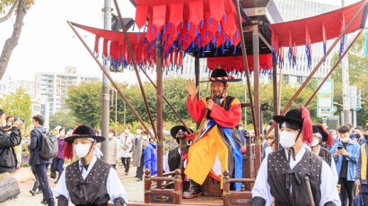 "중국산이면 바로 철거" 고급 새우젓도 판다…가을축제 떠들썩