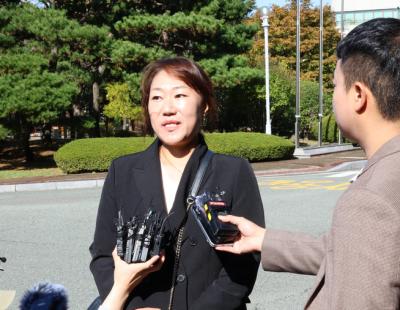 ‘명태균 게이트’ 폭로 강혜경 “김 여사 공천 개입 조사 단계 아냐” 검찰 조사 후 언급